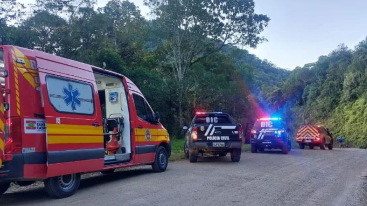 Mulher sequestrada é resgatada com vida em área de difícil acesso em Blumenau