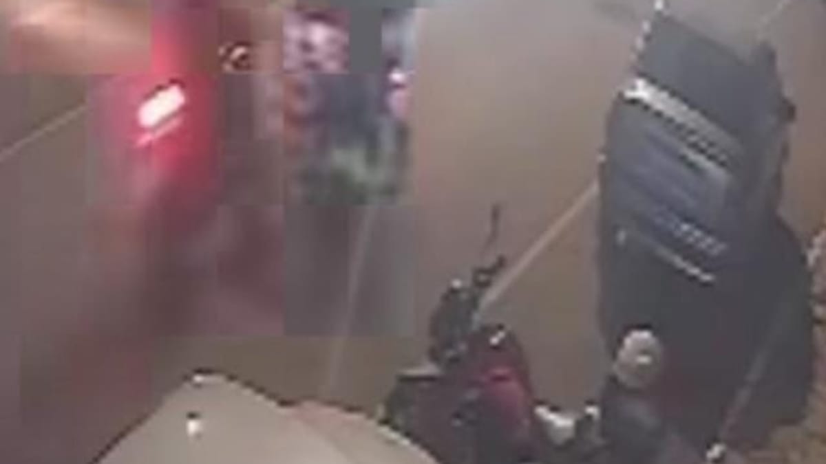 Dois motociclistas ficam feridos em colisão na Avenida São Roque, em Bento Gonçalves