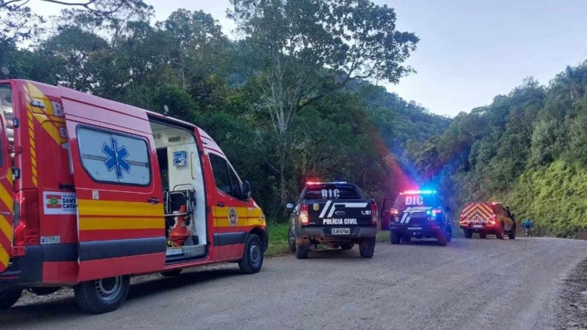 Idosa é resgatada após sequestro em ribanceira de Gaspar