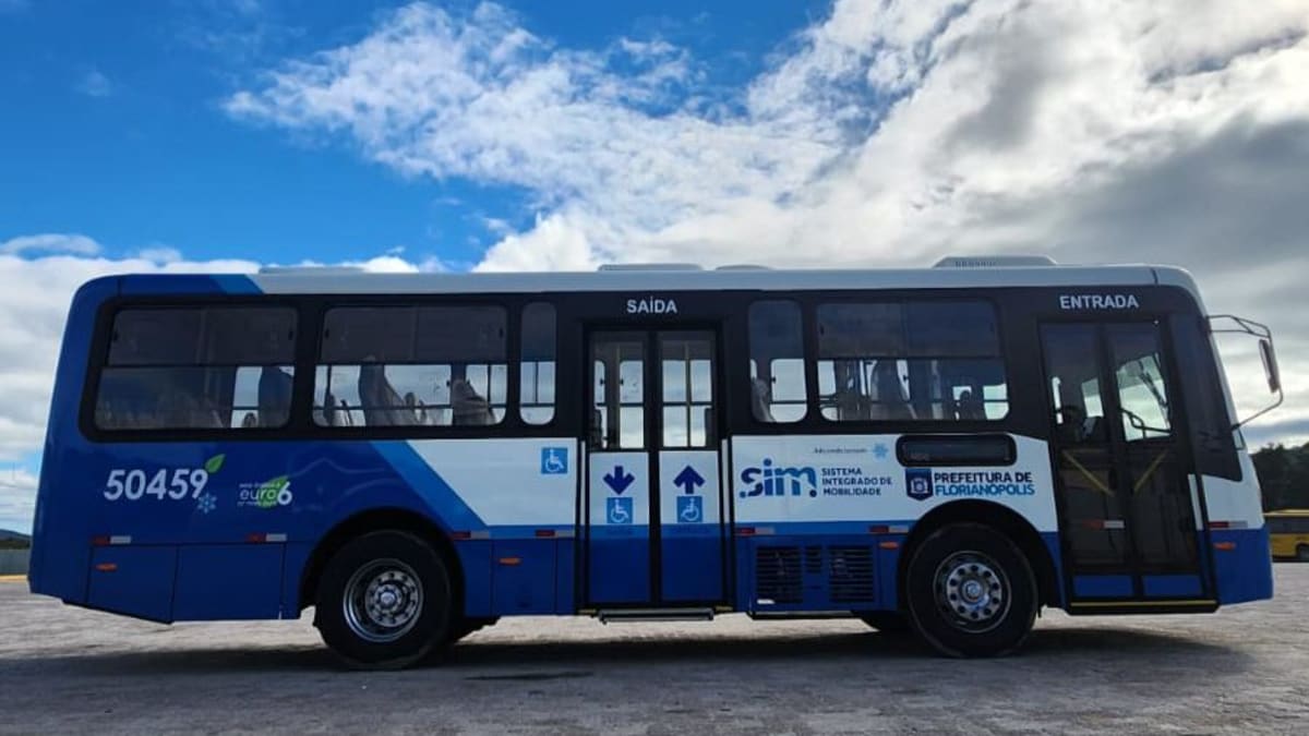 Florianópolis recebe novos ônibus compactos com ar-condicionado nas linhas do Formiguinha