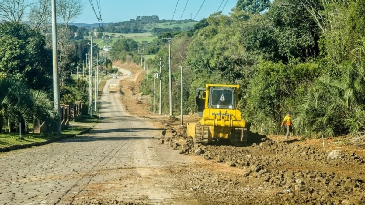 Governo do Rio Grande do Sul inicia pavimentação de 16 km da ERS-437 entre Vila Flores e Antônio Prado