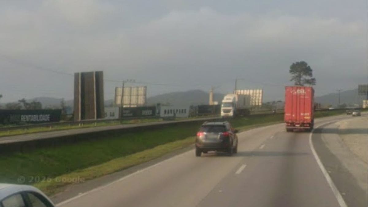 Obras noturnas na BR-101 em Navegantes e Piçarras afetam tráfego com interdição de faixas