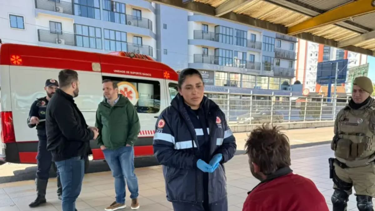 Blumenau realiza internação involuntária para tratamento de dependência química em homem em situação de rua