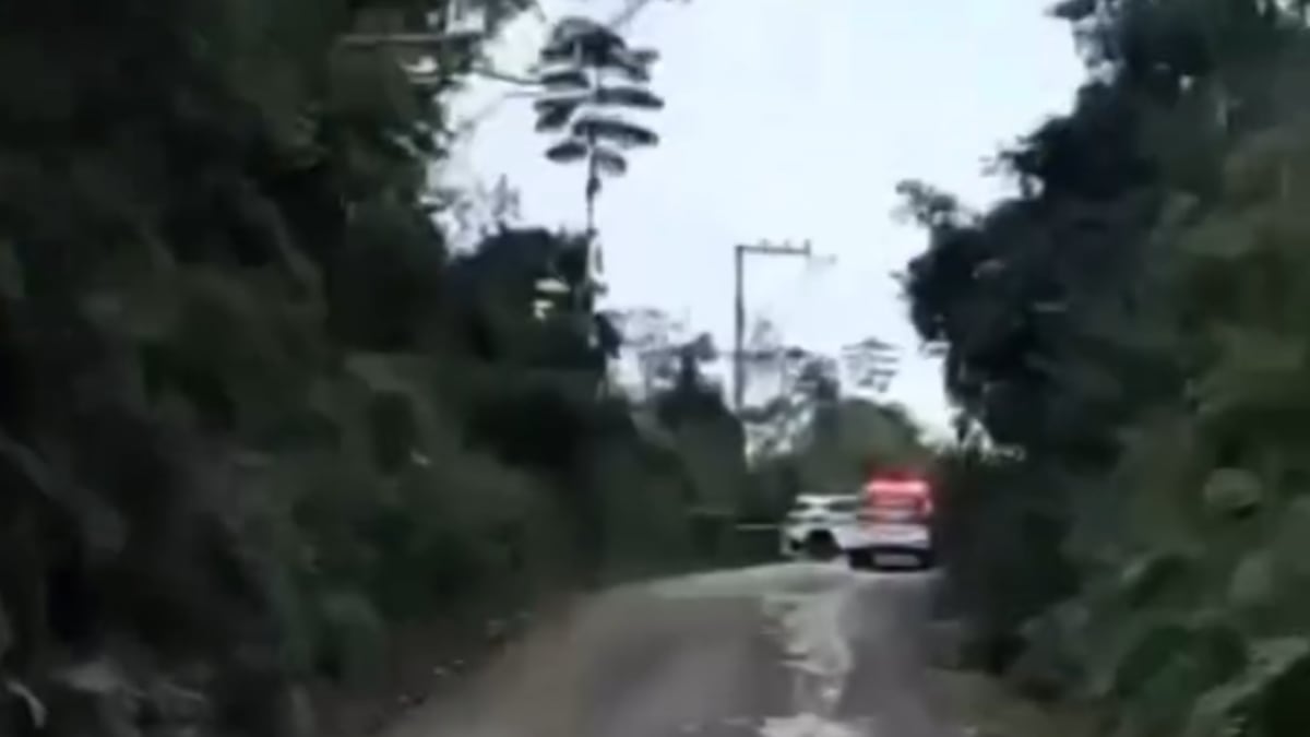 Homem é encontrado morto com ferimentos por arma branca menos de nove horas após deixar presídio em Santa Catarina