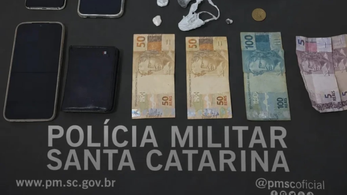 Homem é preso por tráfico de drogas durante abordagem em Timbó