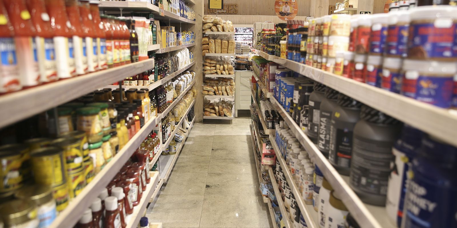 Inflação desacelera com queda nos preços dos alimentos