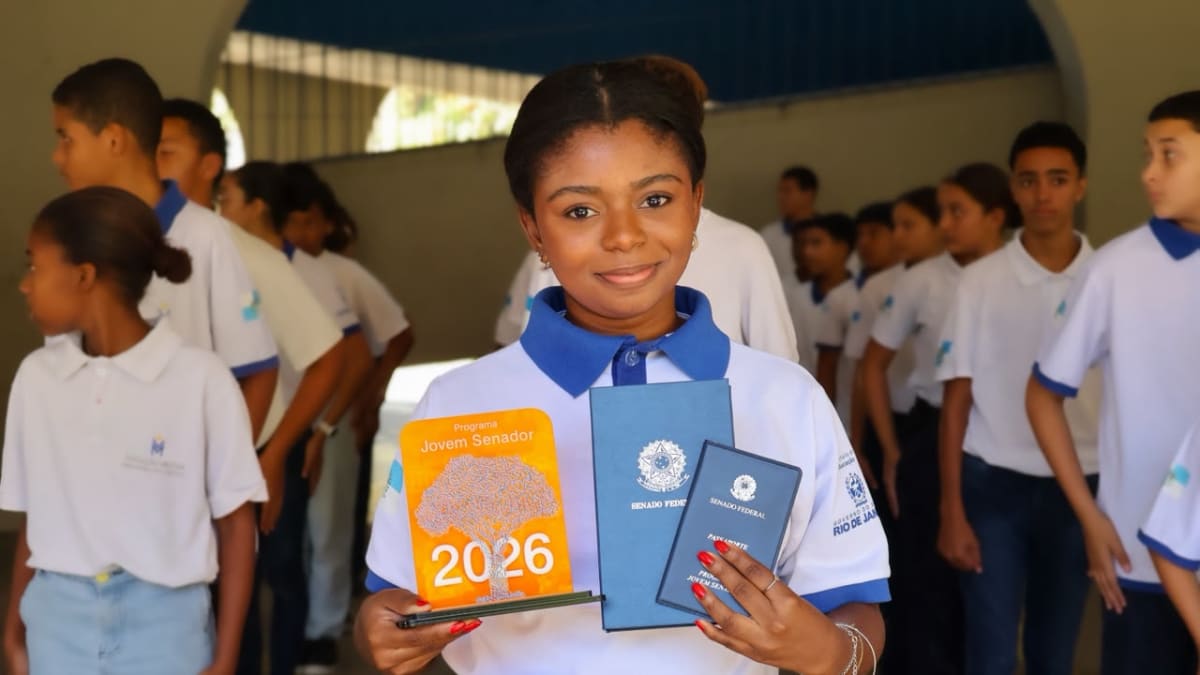 Estudante do Colégio Estadual Cabo PM Elisângela Bessa Cordeiro vence etapa estadual do Programa Jovem Senador