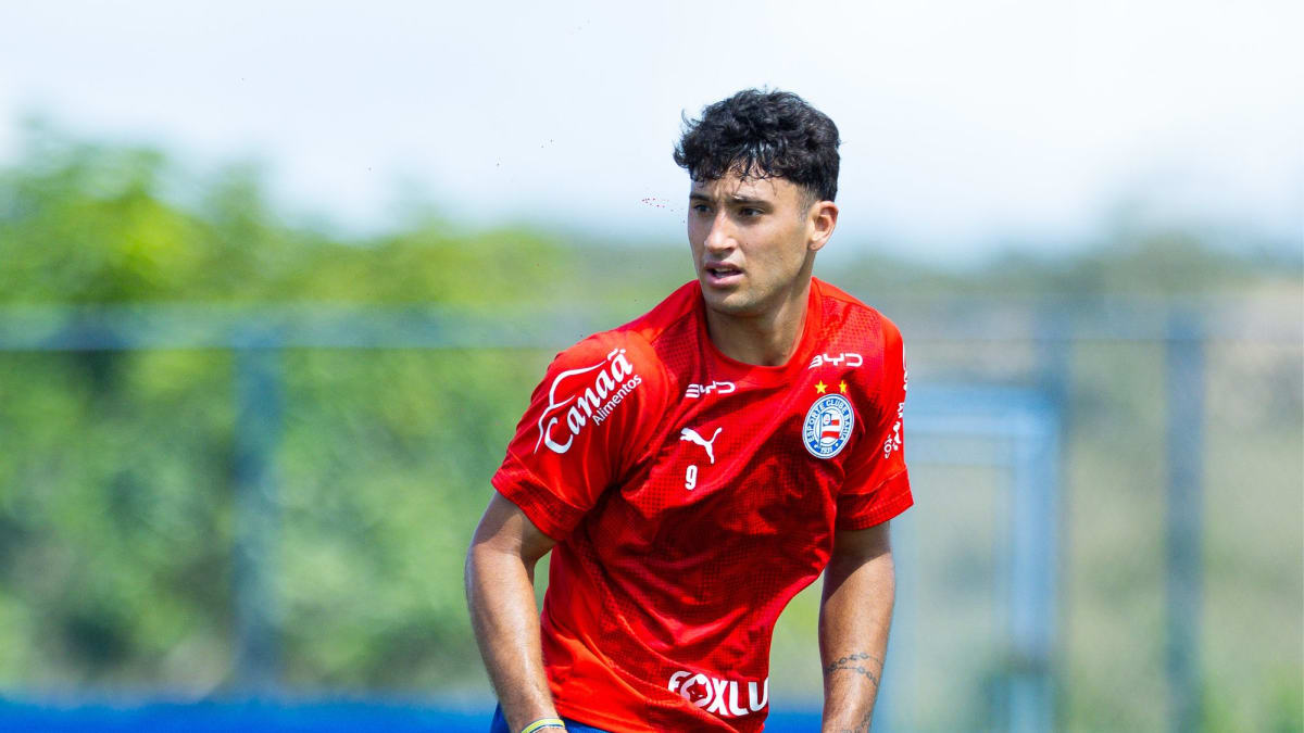 Atacante Alejo Véliz e goleiro Guido Herrera viajam ao Rio para jogo no Maracanã