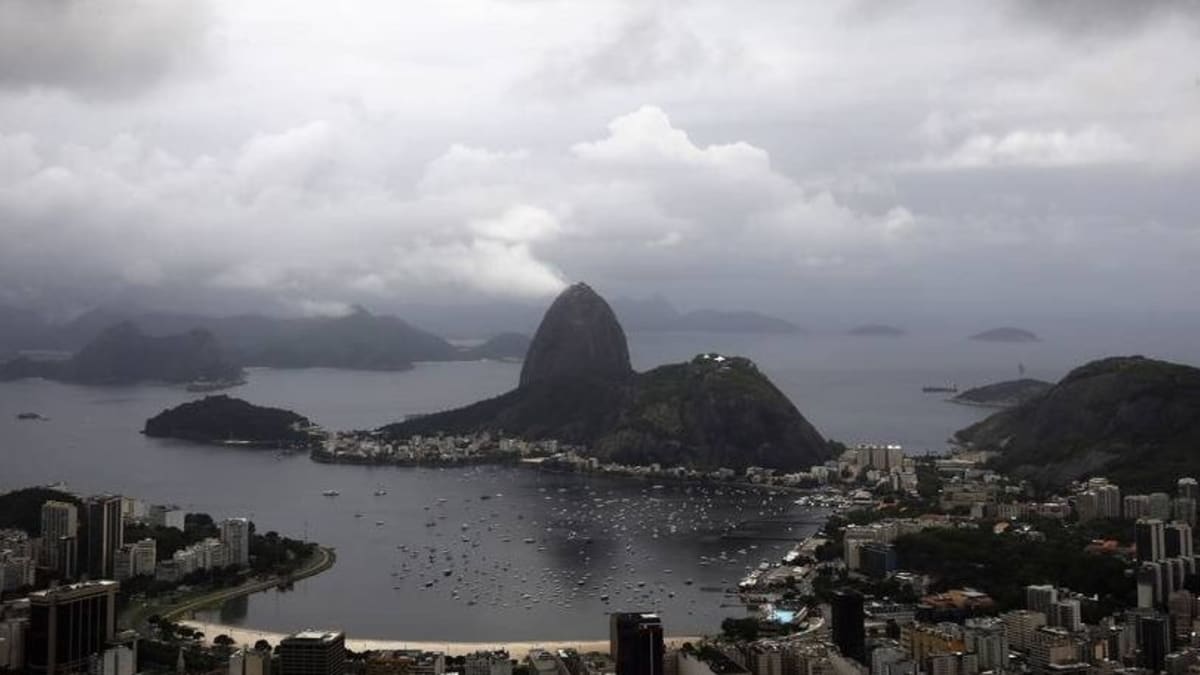 Frente fria e chuva fraca marcam o início da semana no Rio de Janeiro; saiba quando o sol volta