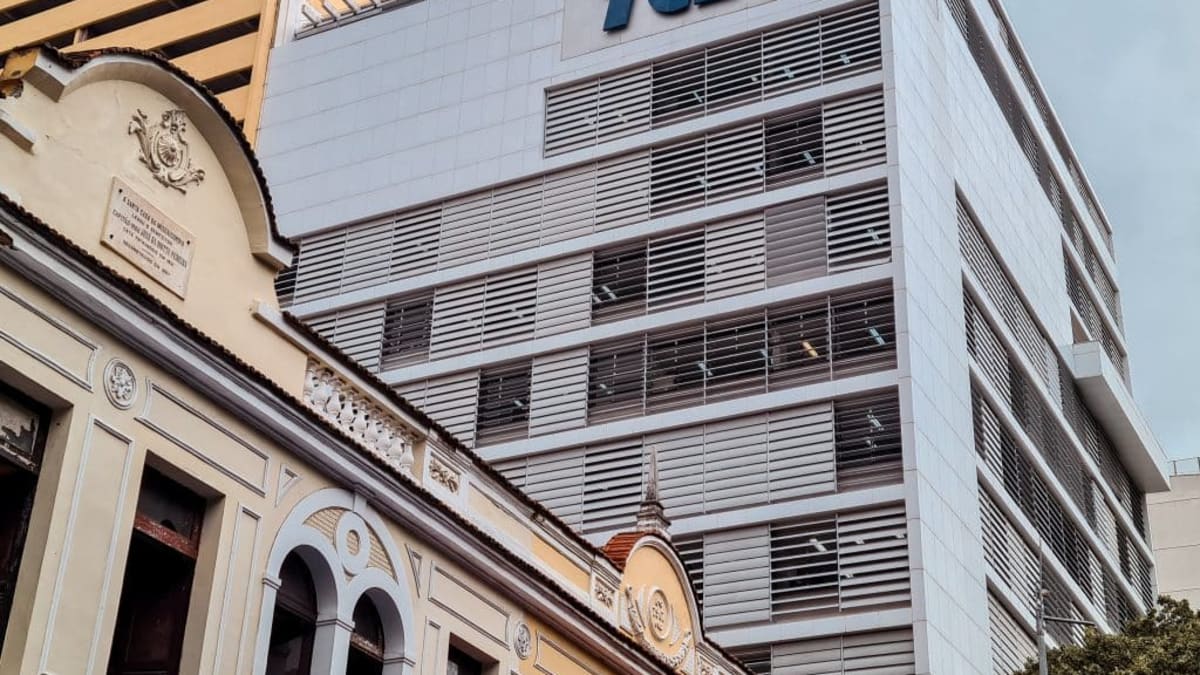 Saída de Domingos Brazão movimenta deputados estaduais e aliados por vaga vitalícia no TCE-RJ