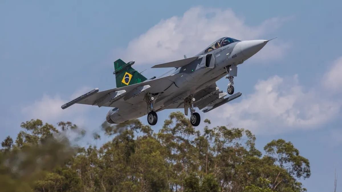 Brasil já recebeu 10 dos 36 caças F-39 Gripen: "Não cobre plenamente as necessidades de vigilância e defesa do espaço aéreo nacional", diz FAB