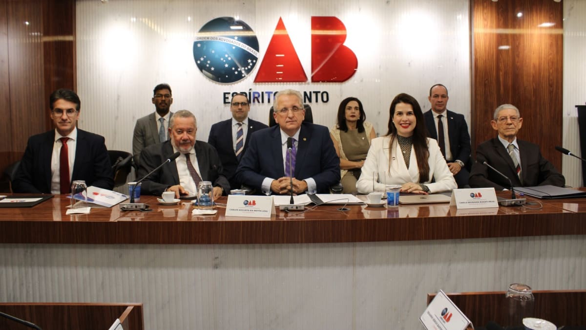 União inédita: advocacia capixaba aprova desagravo contra desembargadora do TRT-17