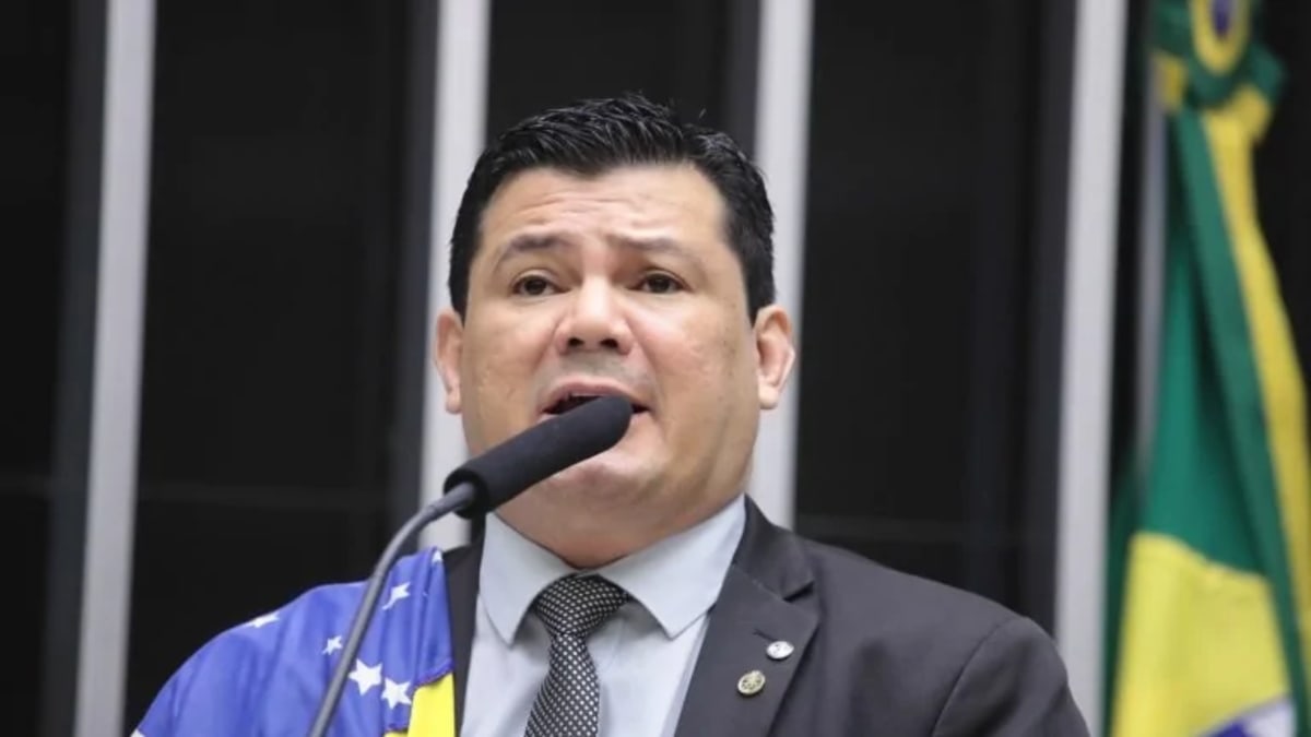 TSE suspende inelegibilidade de Gilvan da Federal e libera deputado para disputar eleições de 2026