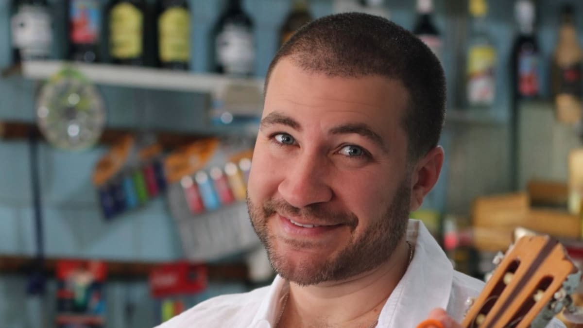 Leo Russo celebra aniversário em edição especial do 'Samba do Leo Russo' no Méier