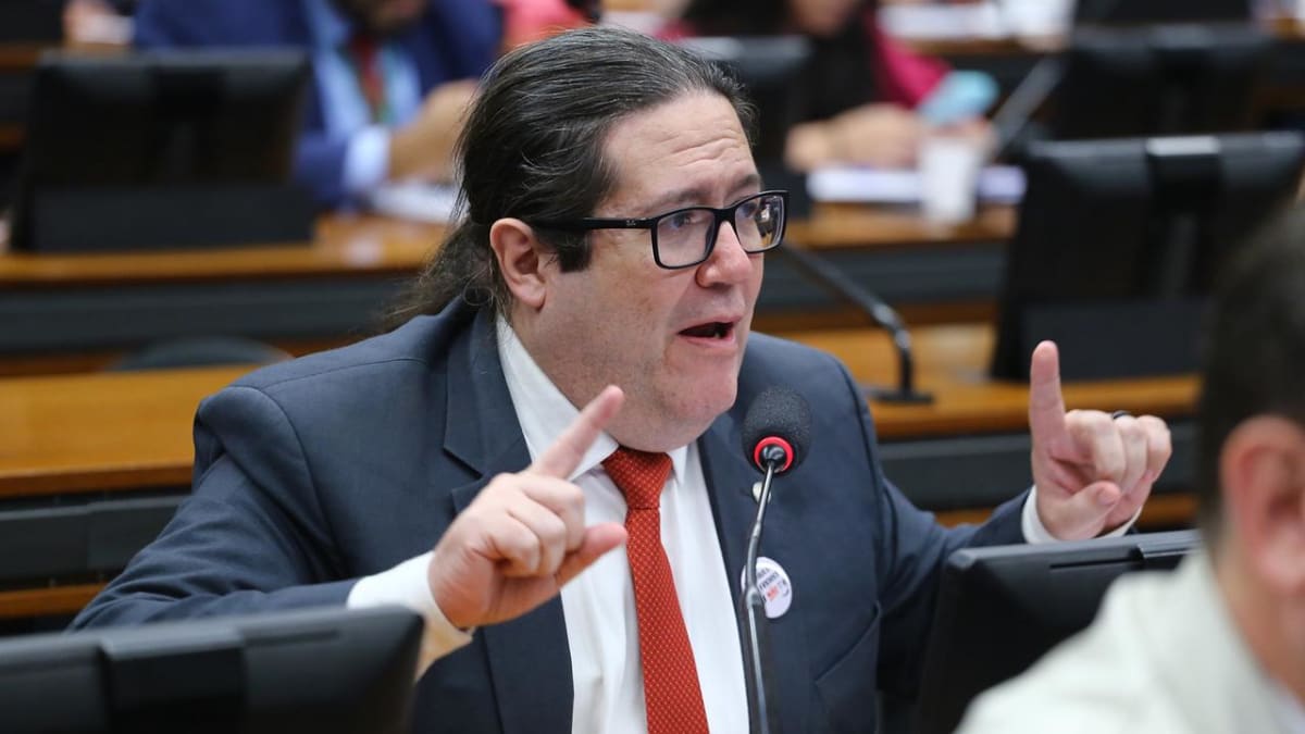 Tarcísio Motta debate futuro da educação pública no Sepe-RJ nesta sexta-feira