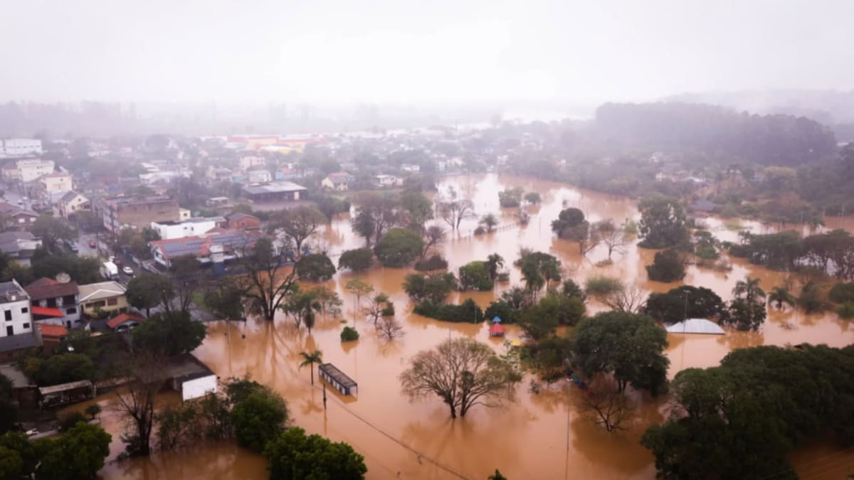 Rio Grande do Sul enfrenta temporais com risco de tornados e chuvas intensas a partir deste domingo