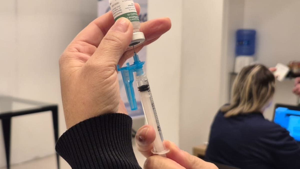 Mutirão de vacinação em Caxias do Sul aplica mais de 560 doses contra gripe, Covid-19 e outras doenças
