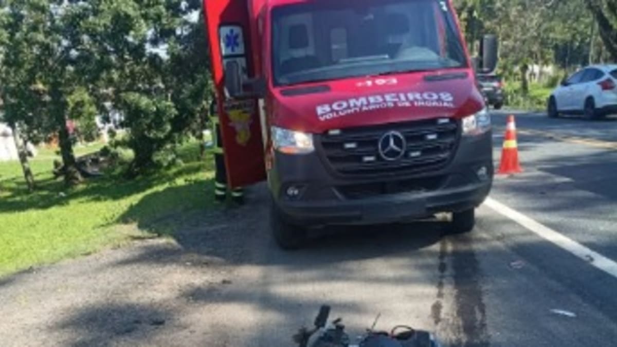Motociclista morre após colisão com carreta na BR-470 em Indaial