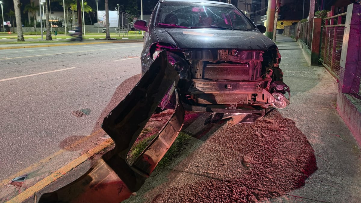 Motociclista fica ferido após colisão em Jaraguá do Sul