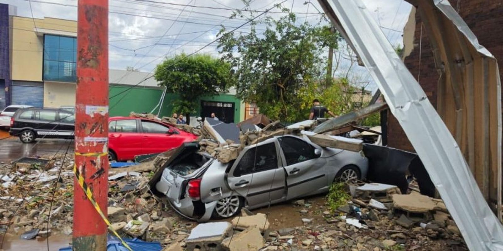 Defesa Civil distribui ajuda a municípios atingidos por temporal no noroeste paulista