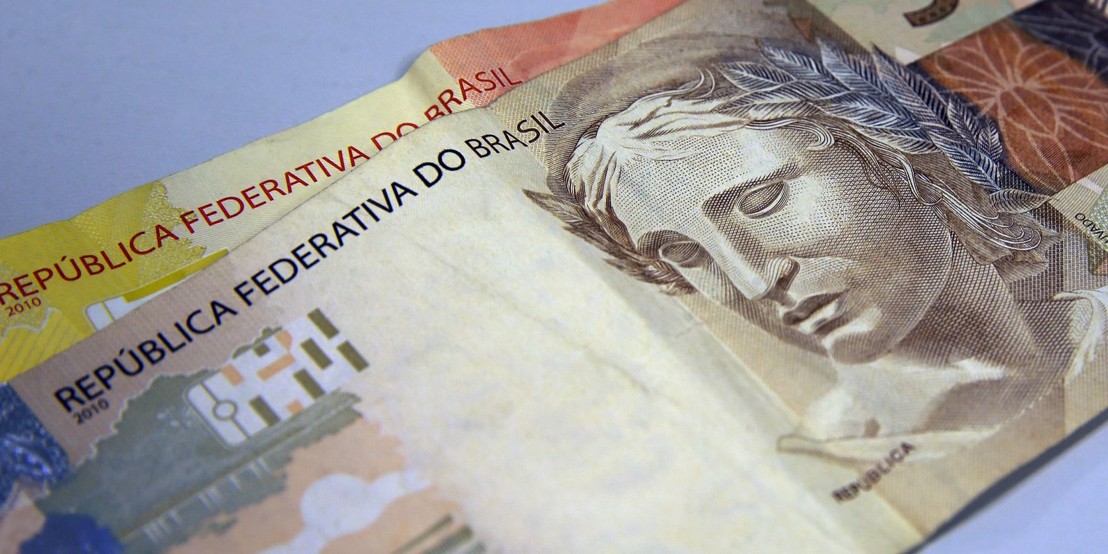 Caixa paga Bolsa Família para beneficiários com NIS final 6