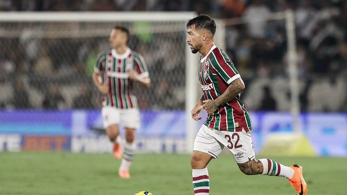 Fluminense nega envolvimento de jogador em apostas após cartão amarelo suspeito
