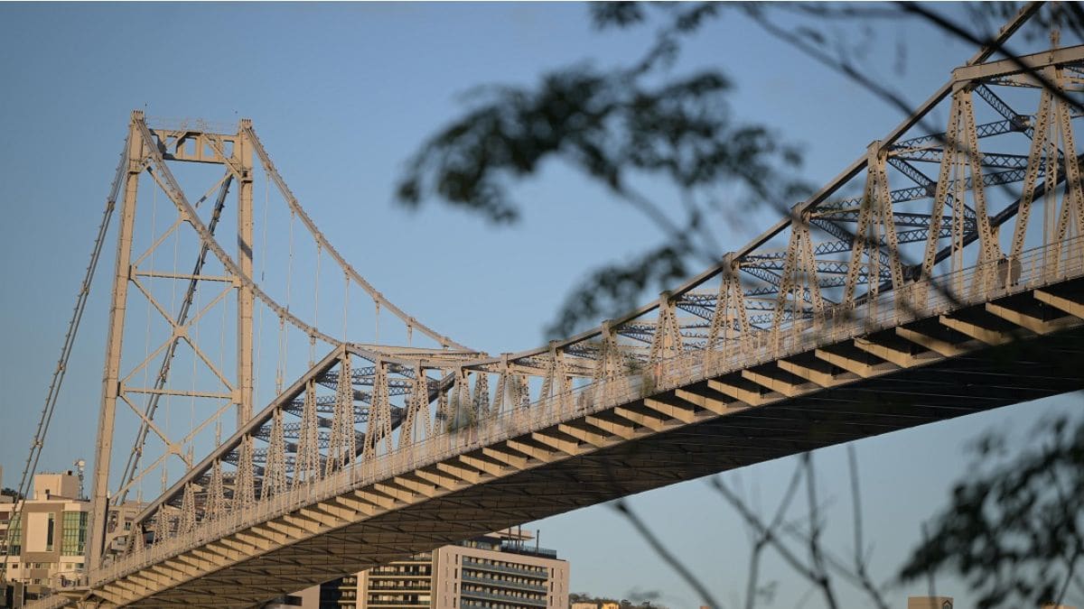 Ponte terá bloqueios noturnos para manutenção do gradil em Santa Catarina