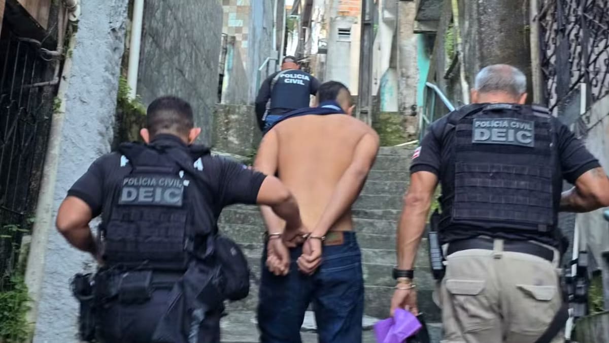 Polícia apreende Land Rover blindada e celulares roubados em operação contra quadrilha em Salvador