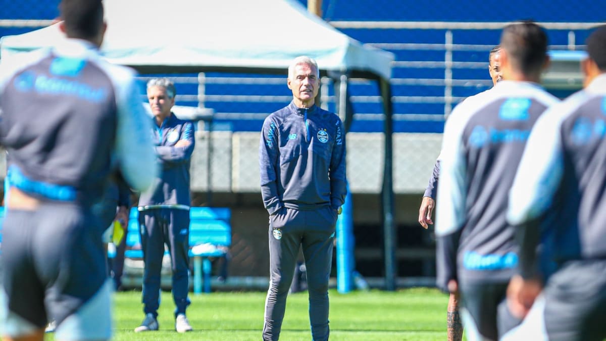 Tricolor ultrapassa limite de estrangeiros permitidos pela CBF em seu elenco