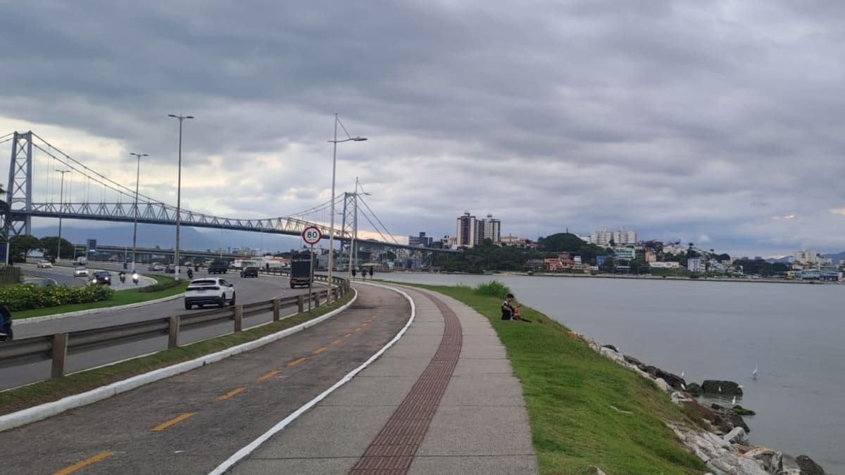 Frente fria provoca instabilidade em Florianópolis e região nesta quarta
