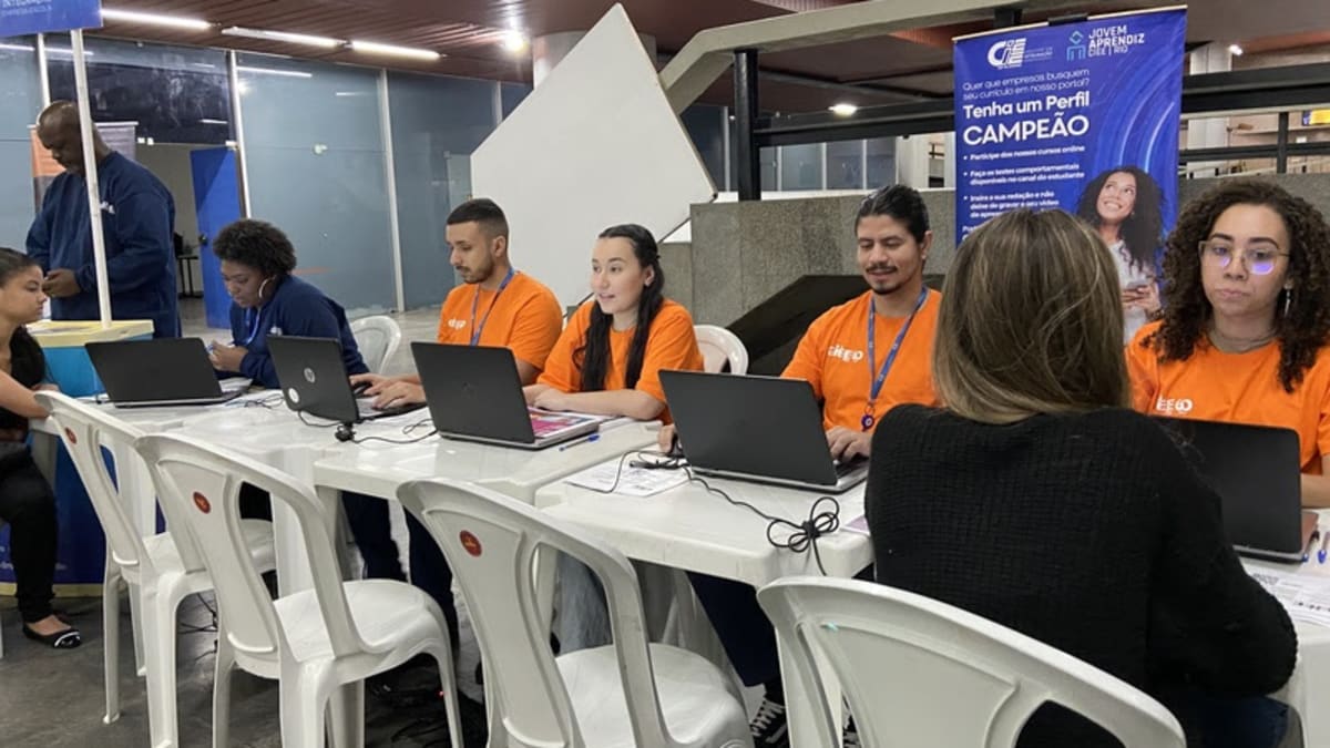 CIEE Rio alerta sobre golpe contra estudantes em busca de estágio