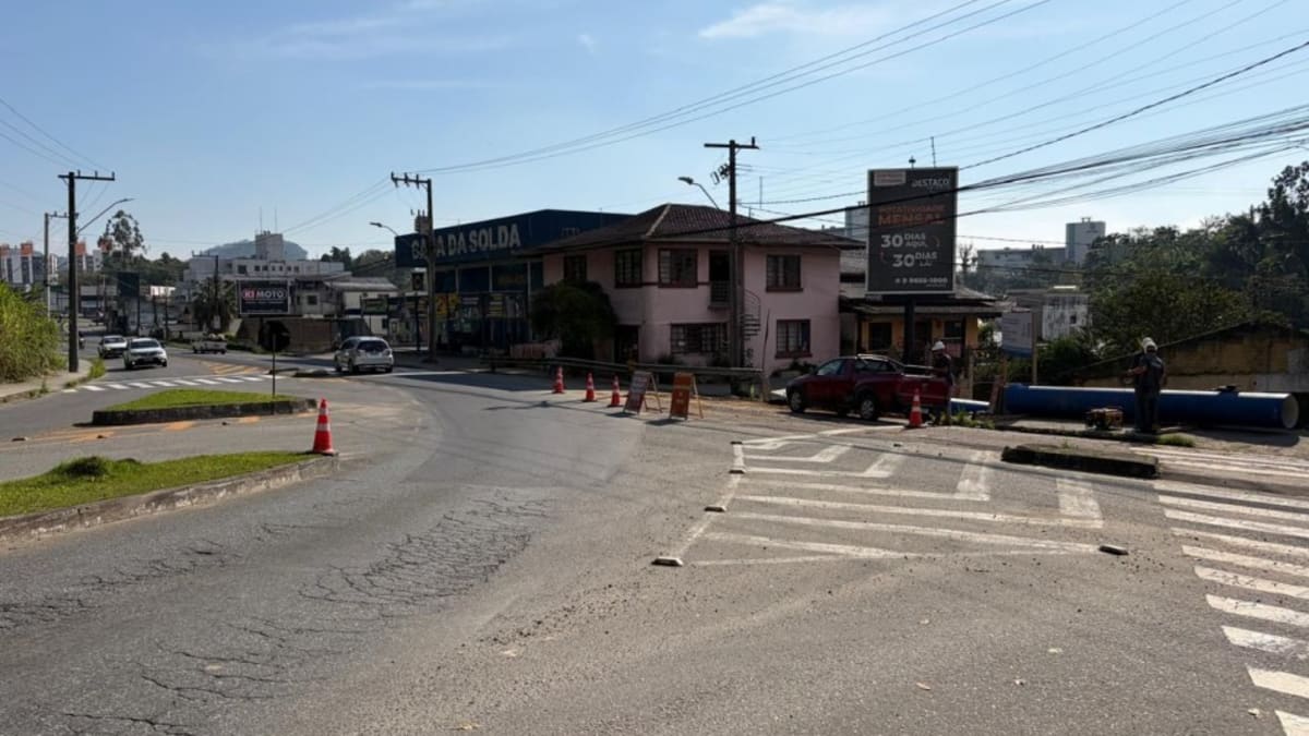 Obras da nova adutora no Salto do Norte afetam trânsito em Blumenau