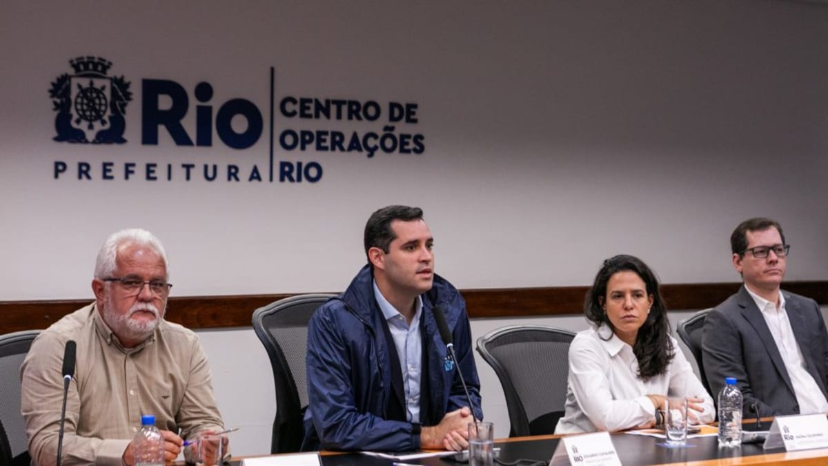 Prefeitura do Rio orienta moradores a ficarem em casa devido a ventanias fortes