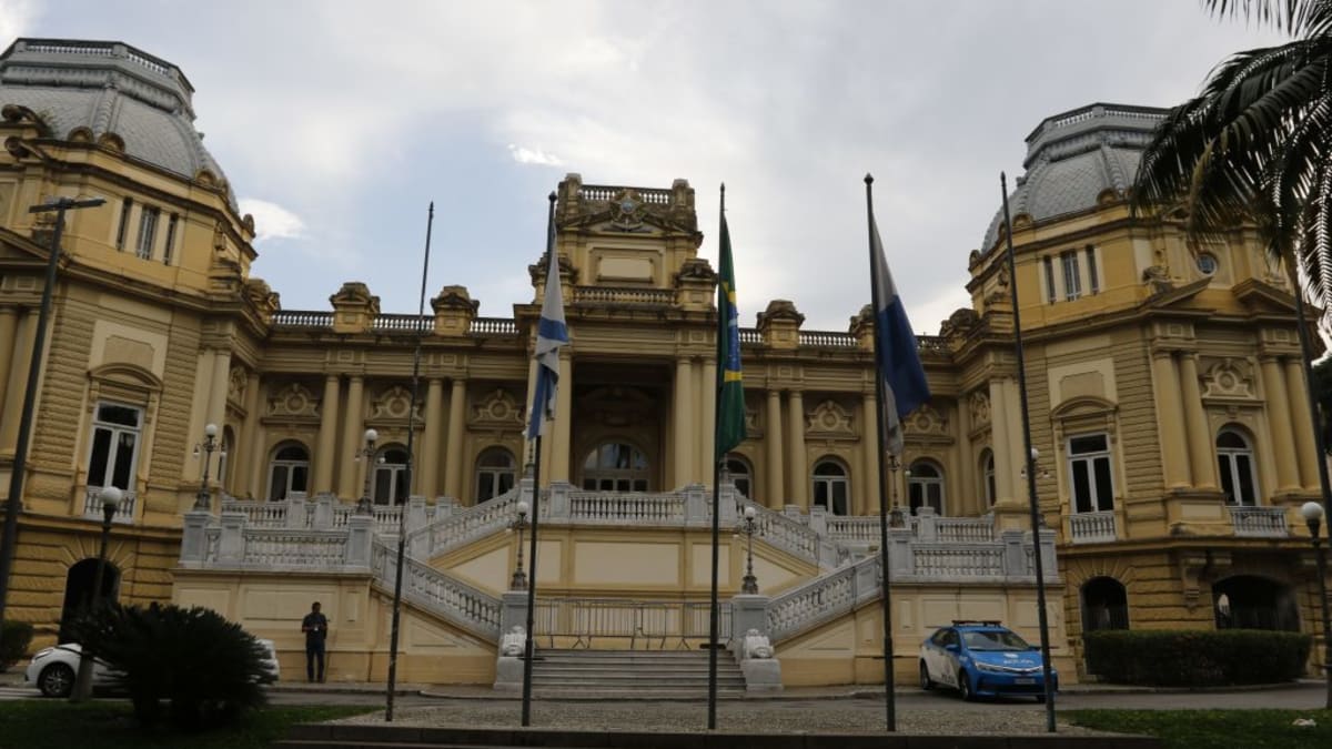 Governo do Rio paga salário de julho com primeira parcela de recomposição salarial