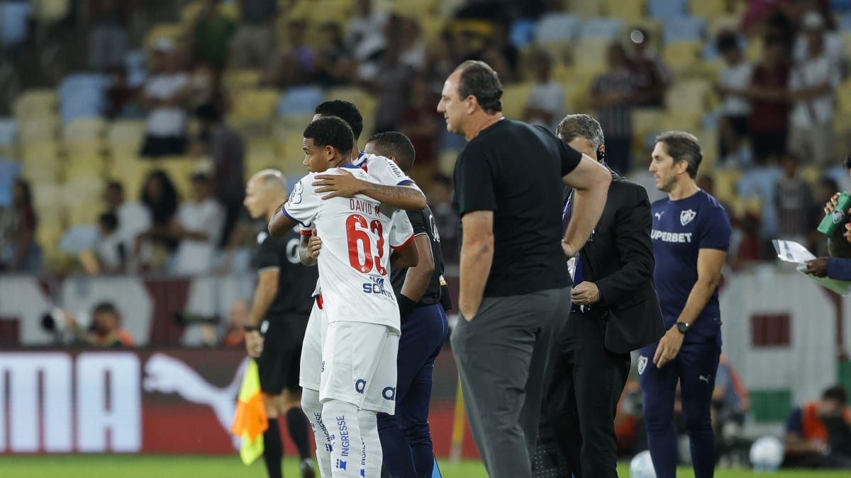 David Martins retorna ao time principal do Bahia após mais de quatro meses e atua no empate com Fluminense
