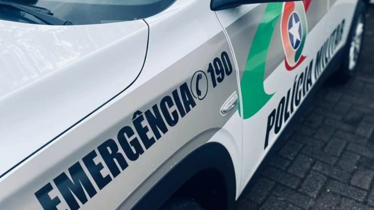 Jovem é preso após ameaçar companheira com faca em Blumenau