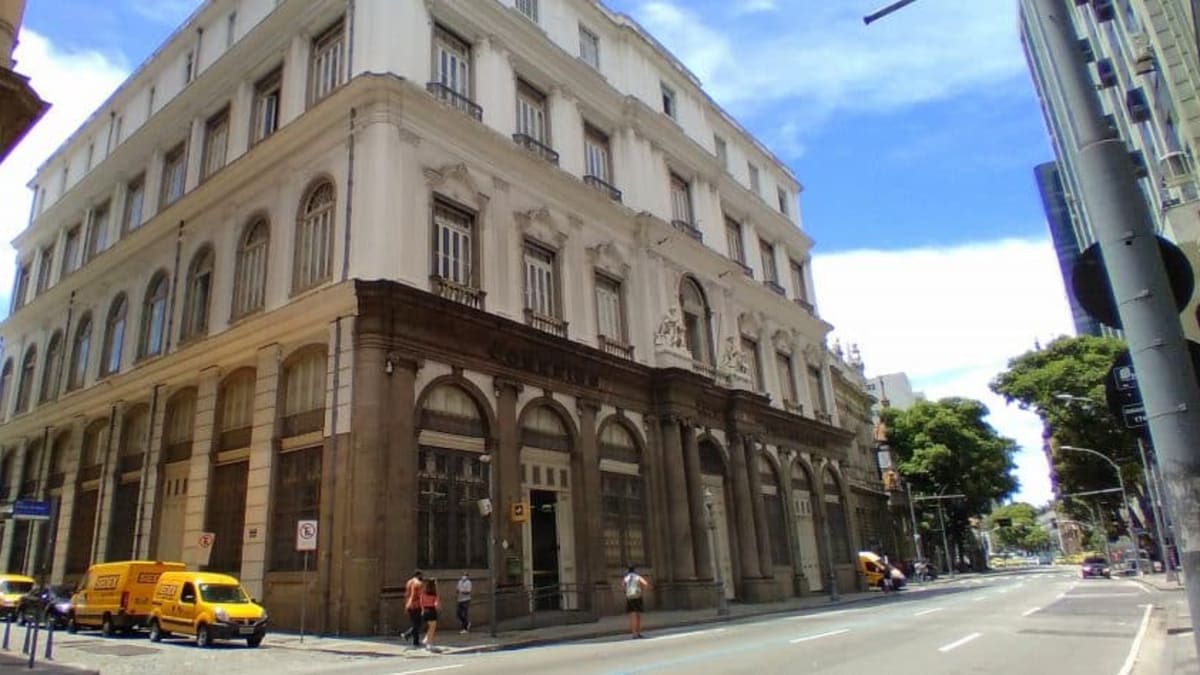 Leilão da antiga sede dos Correios no Centro do Rio tem lance inicial de R$ 53,6 milhões