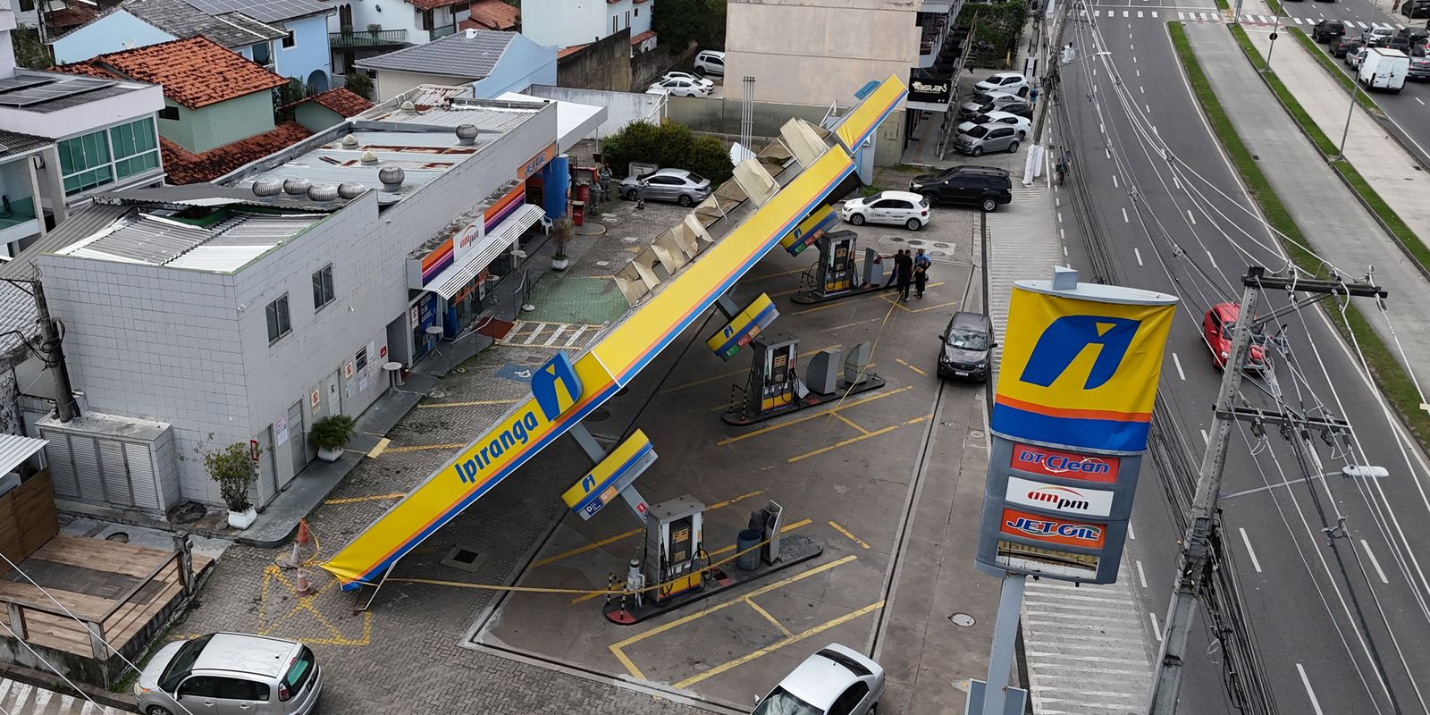Três morrem por descarga elétrica em casa no Rio de Janeiro