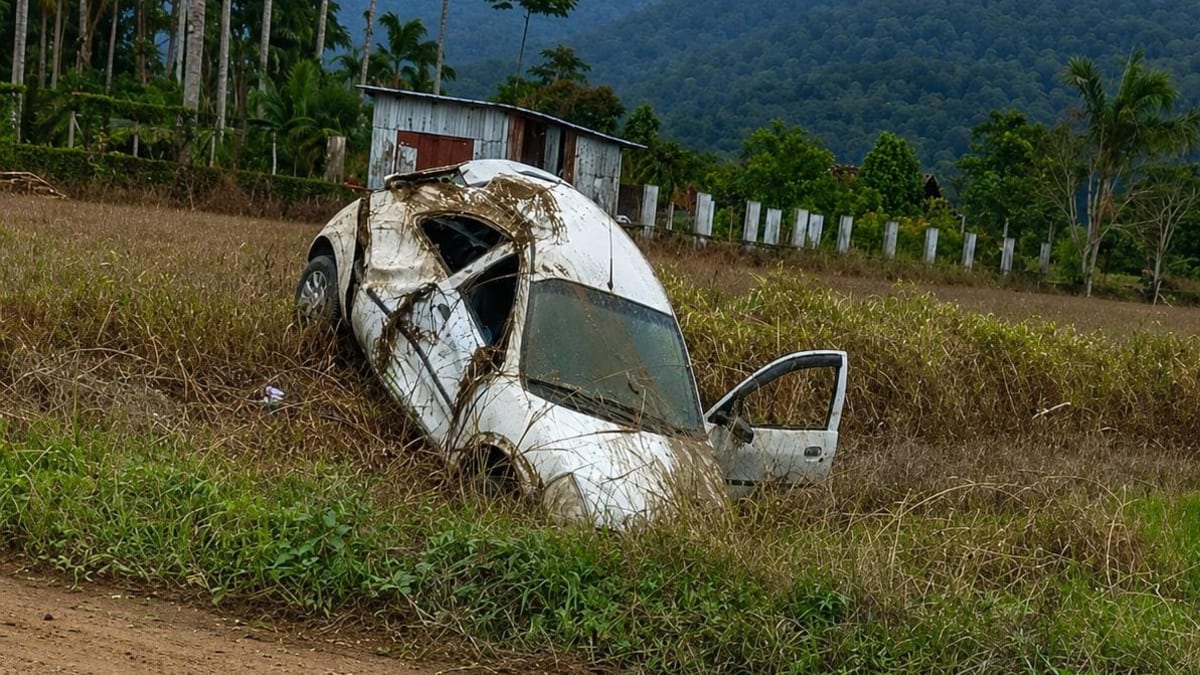 Motorista fica ferido após carro capotar em Jaraguá do Sul