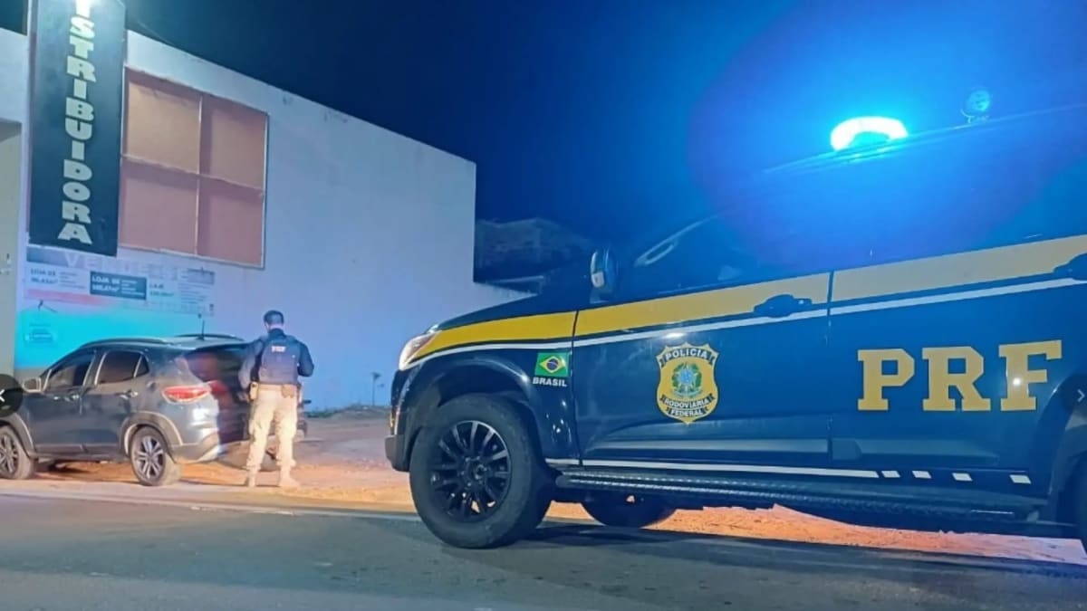 Homem é preso em Anchieta por dirigir carro roubado com sinais adulterados
