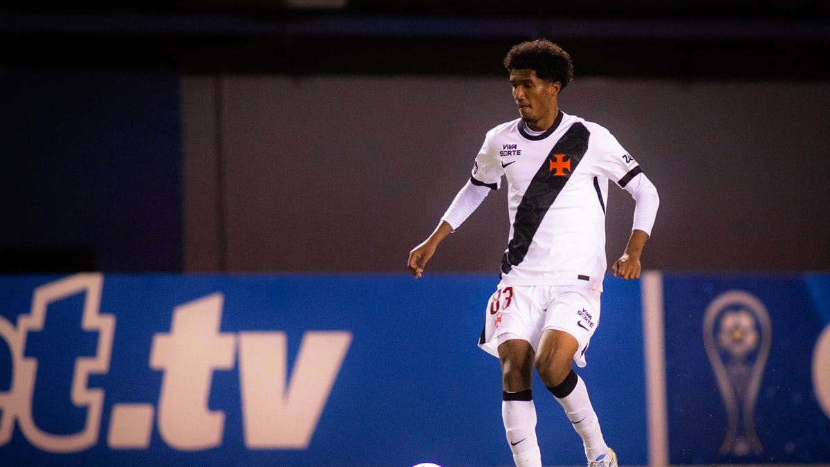 Pedro Emanuel destaca versatilidade de Ramon Rique após vitória do Vasco na Sul-Americana