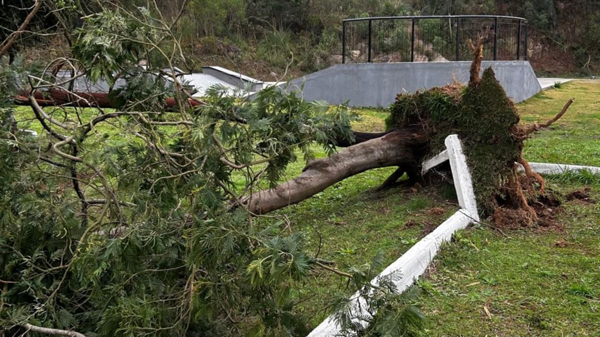 Centro Esportivo da Zona Norte em Caxias do Sul é parcialmente interditado após temporais