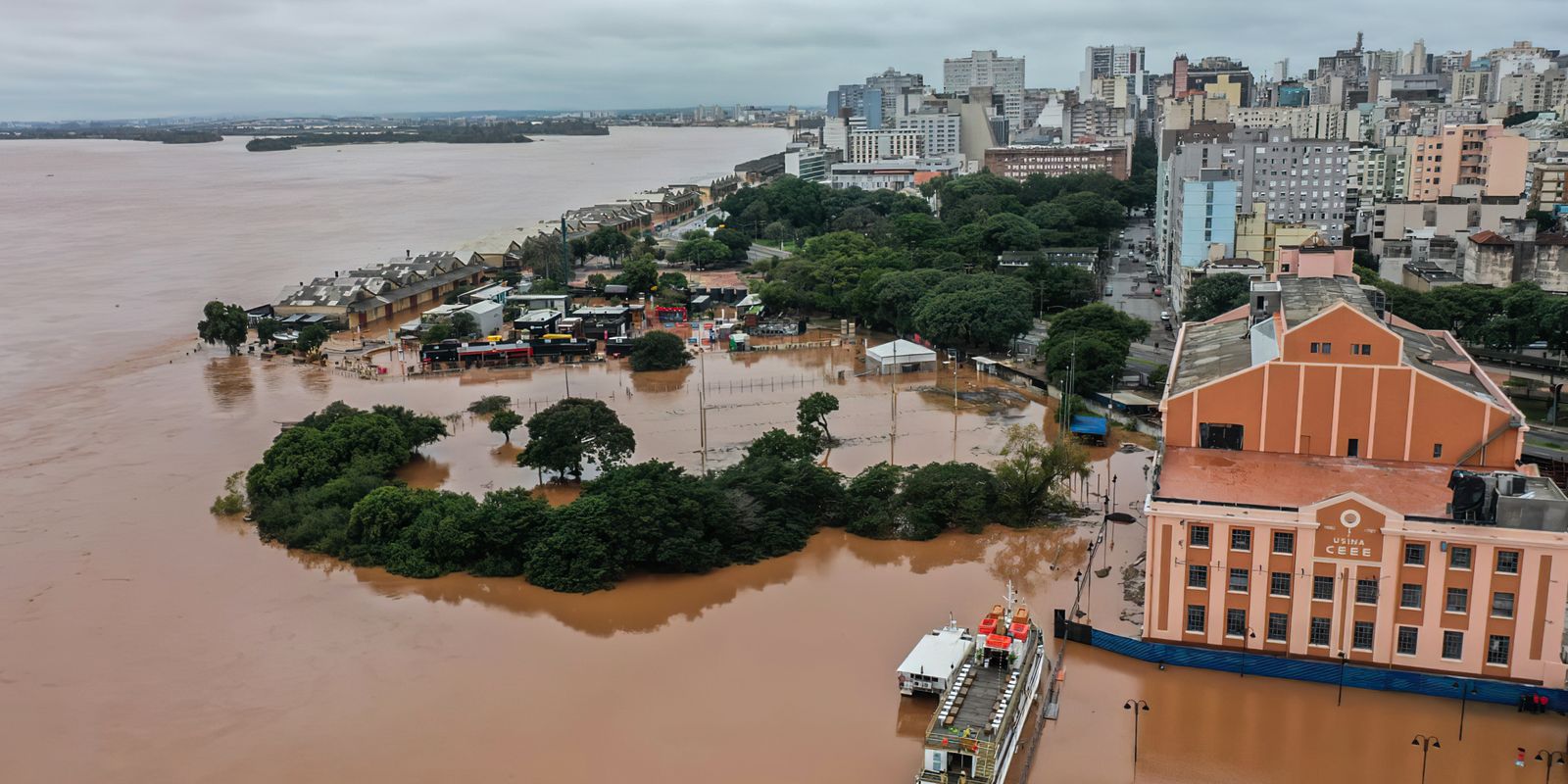 Rio Guaíba em nível de atenção para possível inundação