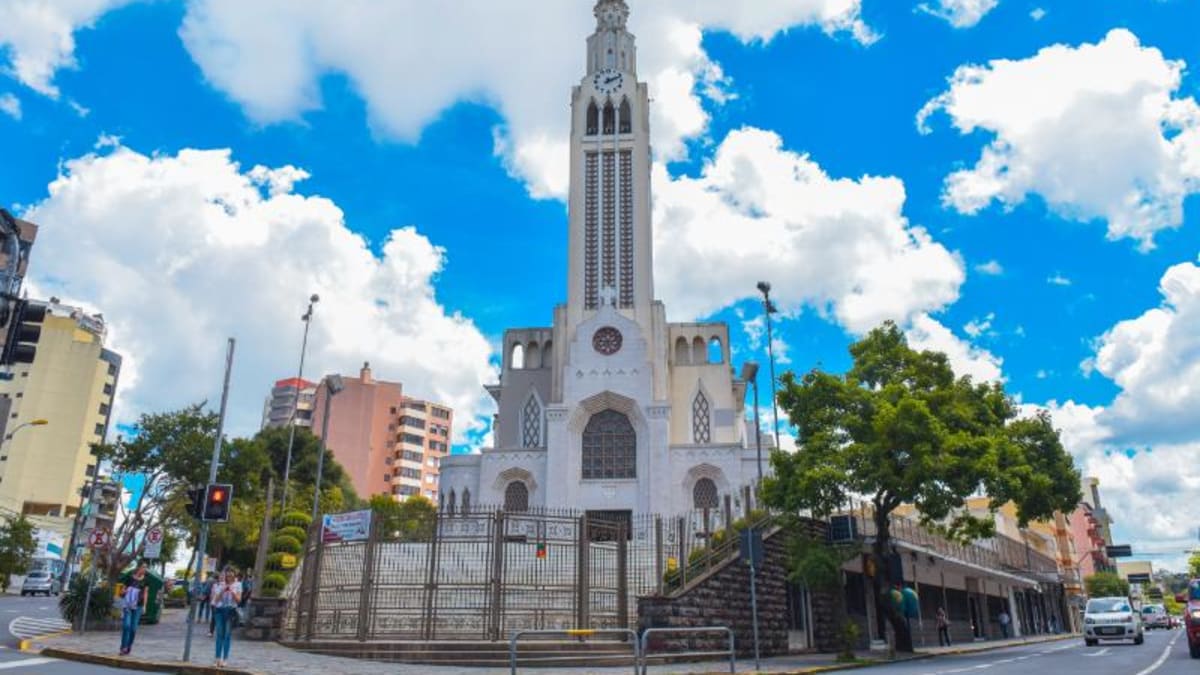 Cinzas do pintor Aldo Locatelli e da esposa serão depositadas na Igreja São Pelegrino em Caxias do Sul
