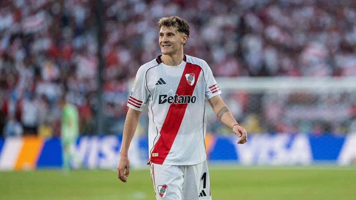 Vasco negocia contratação do atacante Facundo Colidio, do River Plate