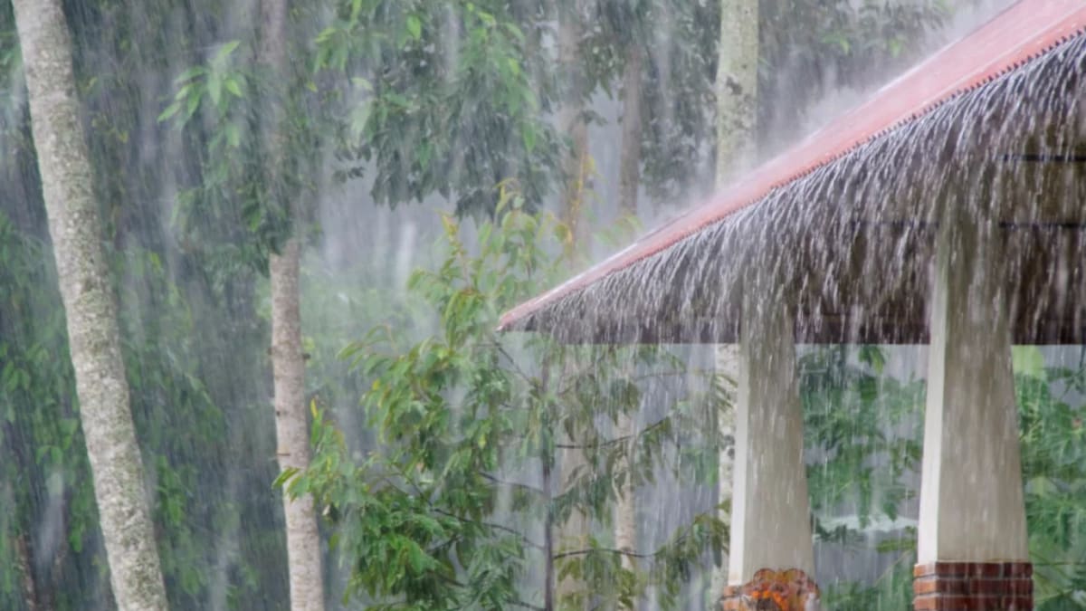 Frente fria provoca aumento da nebulosidade e pancadas de chuva em Santa Catarina no fim de semana