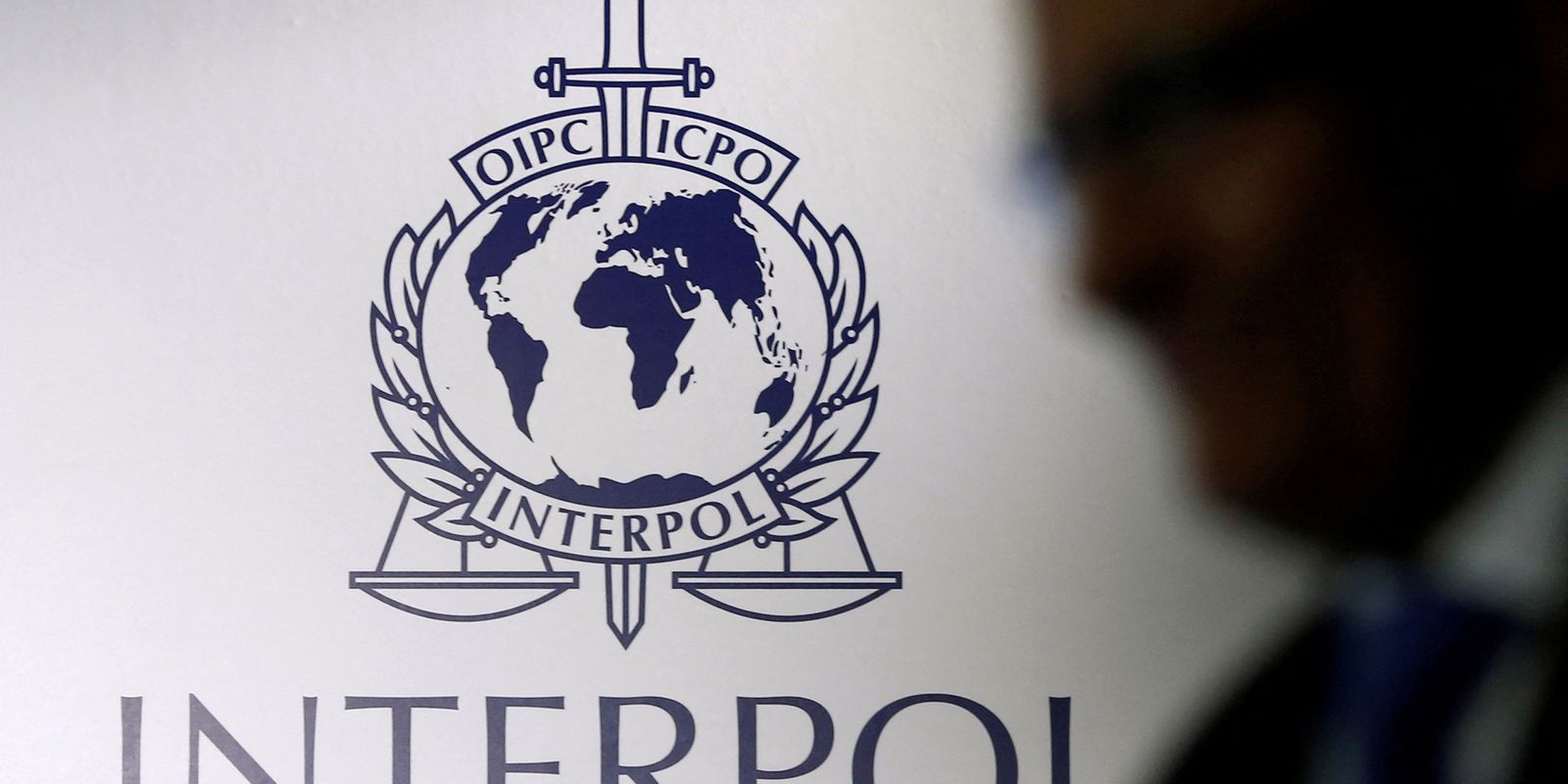 Polícia Federal prende foragido da Justiça no Aeroporto do Rio