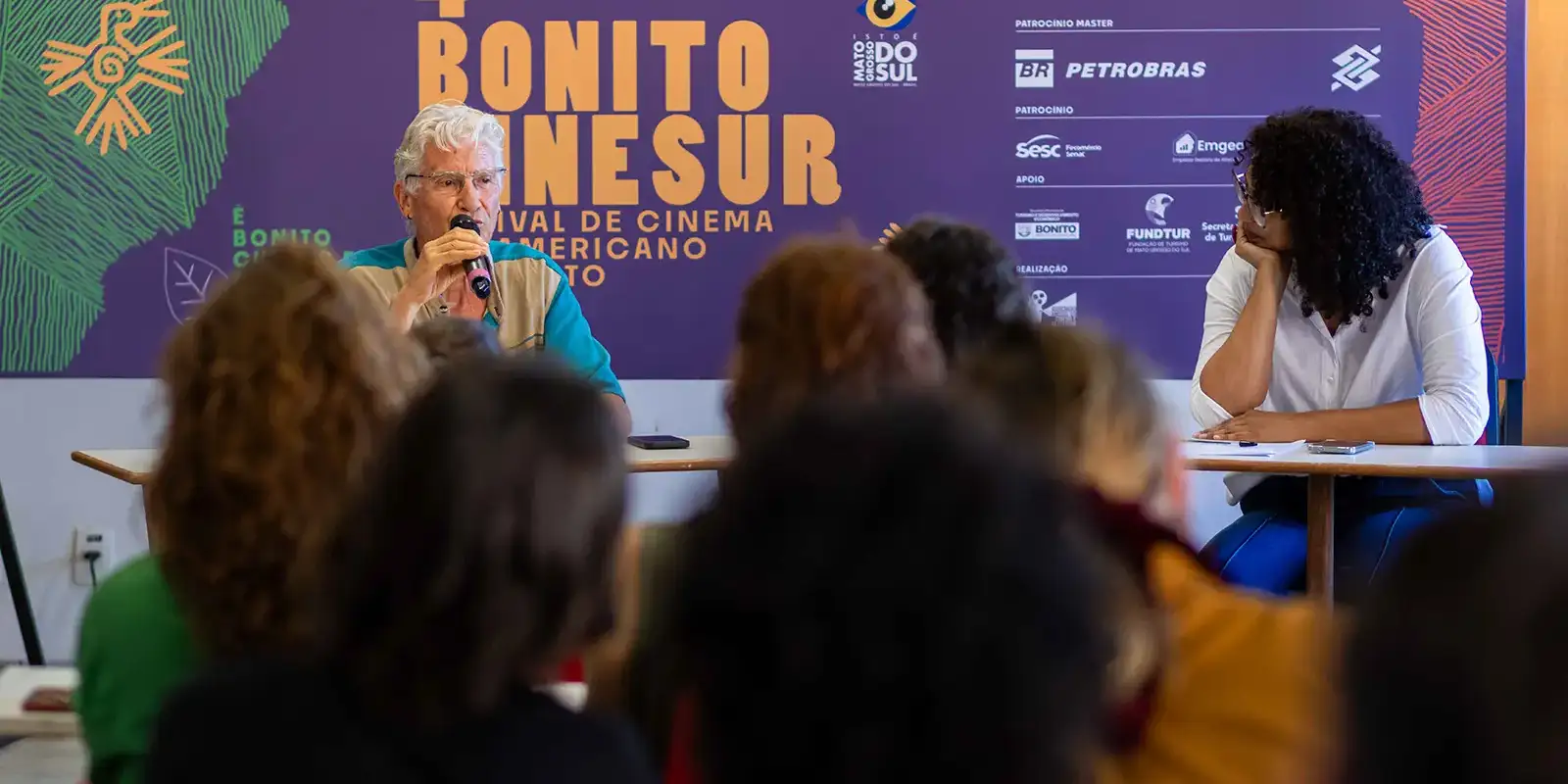 Projeto Vídeo nas Aldeias transforma cinema indígena no Brasil