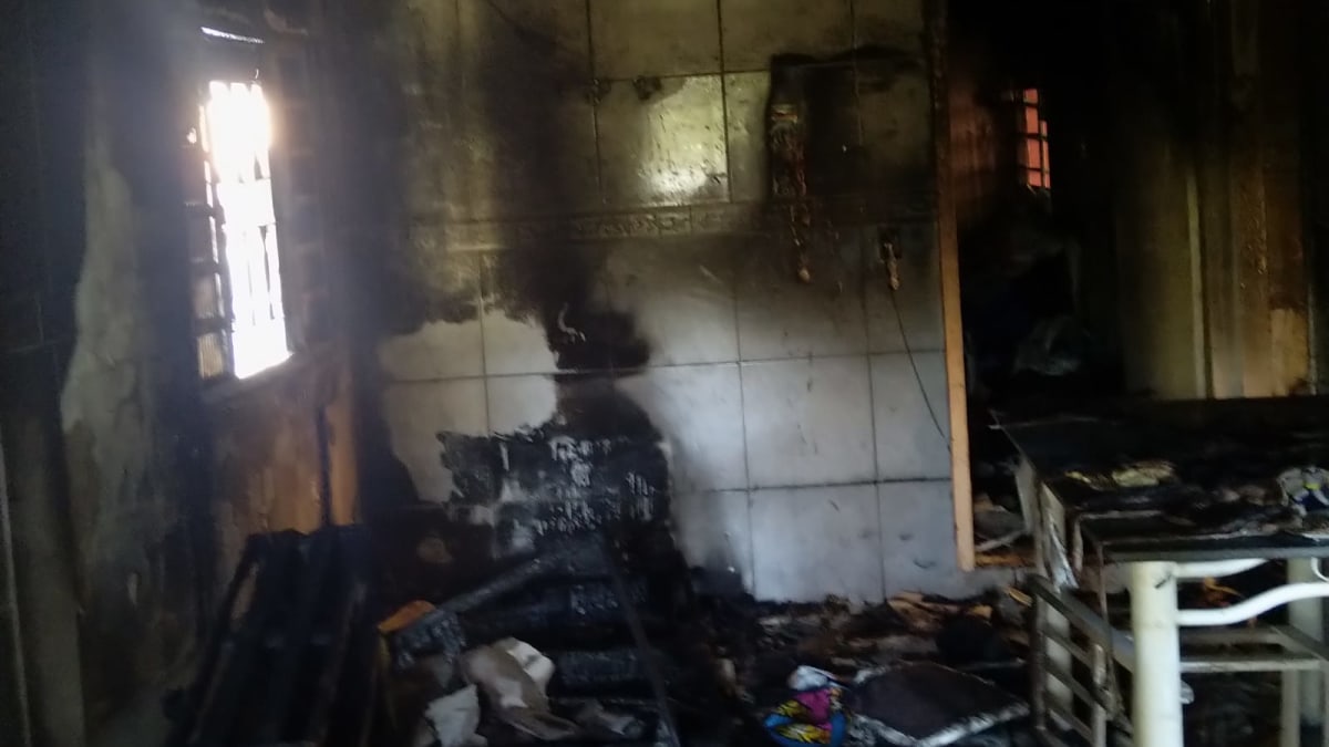 Incêndio atinge casa no bairro Maria Céu em Criciúma