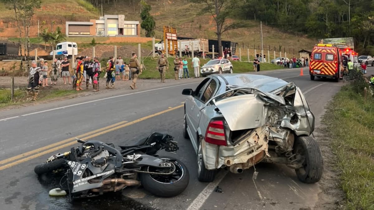 Motociclista fica gravemente ferido em acidente na SC-446 em Treviso